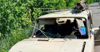 На Харківщині троє чоловіків їхали на риболовлю: автівка підірвалася на міні