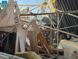 Росія завдала удару по медзакладу у Харкові: є постраждалі