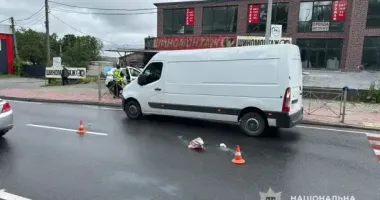У Тернополі водій фургона на пішохідному переході збив чоловіка