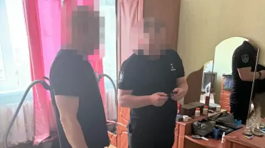На Чернігівщині військовий посадовець "возив" деревину на фронту, не полишаючи свого району