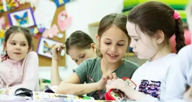 Чи стане "продльонка" у школах платною: озвучили список платних послуг