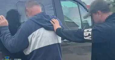 Охороняли катівні, розселяли рашистів і грабували будинки: викрили 7 колаборантів у Херсоні