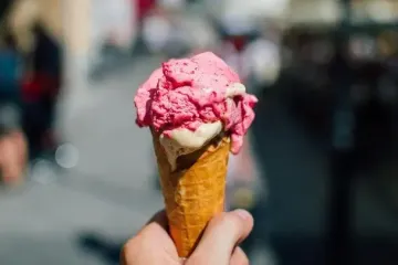 Що не можна їсти в спеку: перелік продуктів та напоїв