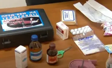 Аптечка у відпустку: що взяти з собою, щоб не бігати по чужому місті