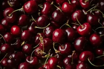 Как заморозить черешню на зиму с косточками и без