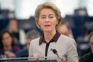 "Готовы ответить". Фон дер Ляен публично пригрозила Трампу