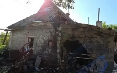 Russians attacked Nikopol and Synelnykove districts with drones, artillery and KAB missiles: woman was wounded, houses were damaged, and fires broke out. PHOTOS