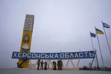 Задля розваги: на Херсонщині РФ дронами атакує навіть собак і котів