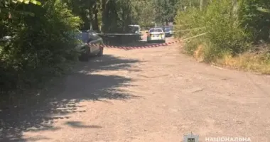 У Кривому Розі чоловік напав на поліцейського і представника ТЦК: постраждалі у лікарні