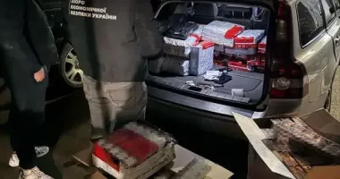 На Одещині судитимуть чоловіка за торгівлю нелегальними сигаретами на 7,8 млн грн