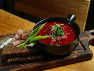 Як зварити ідеальний борщ: замініть цей продукт — і смак перевершить ваші очікування