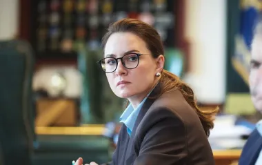 "Слуга народа" завтра проведет заседание фракции, ждут Свириденко, - источники