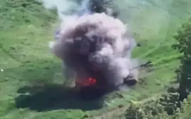 Pilots of 414th USF destroy GRAD, SAM system, cannon, and tank of occupiers. VIDEO