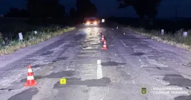 На Буковині іномарка на смерть збила пішохода: водій втік із місця ДТП