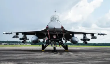 Оружие против "шахедов": в США показали F-16 с 42 новейшими ракетами AGR-20 на борту (фото)