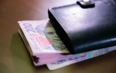 Работающим пенсионерам платят больше: какие выплаты в Украине