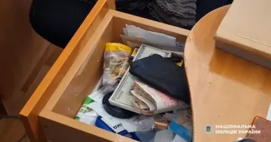 На Одещині чиновниця пропонувала підробити пенсійні документи за хабар