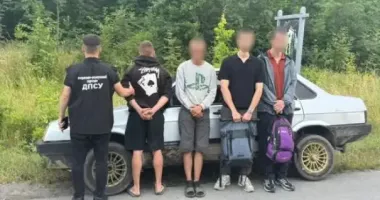 8000 доларів за "переїзд" до Молдови: прикордонники викрили незаконну схему на Буковині