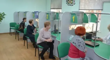 Соцвиплати та пенсії: українців попередили про можливі затримки