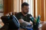 Официально два паспорта: Зеленский легализовал множественное гражданство