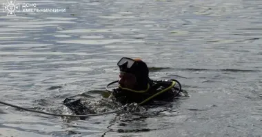 У Хмельницькому у воді виявили тіло потопельника
