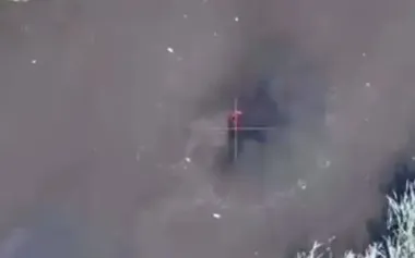 Russian man swimming in river turns into bloodstain in water after being hit by Ukrainian ammunition. VIDEO