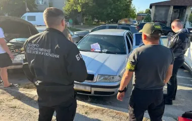 Під виглядом авто для ЗСУ: на Львівщині викрили масштабну схему контрабанди