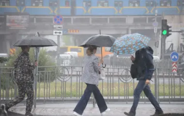 Після спеки - похолодання зі зливами та градом: синоптик назвала дату негоди