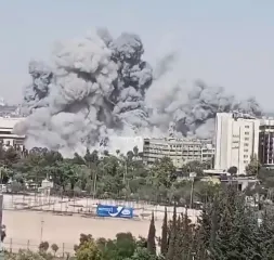 Израиль атаковал Генштаб Сирии — видео