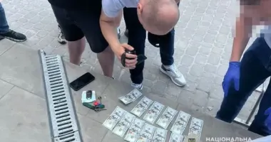 У Тернополі затримали лікаря, який за 3000 доларів обіцяв виготовити довідку про інвалідність