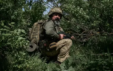 Контракт із ЗСУ тепер можна підписати після 60 років: Рада ухвалила закон