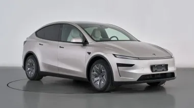 Для большой семьи: рассекречен новый мощный электрокроссовер Tesla (фото)