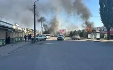 Russians dropped guided aerial bomb on Dobropillia center in Donetsk region: 1 dead, 21 injured. People trapped under rubble (updated). PHOTOS