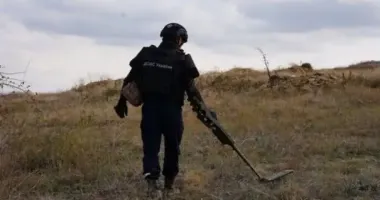 Працюють сапери: жителів Харківщини попередили про вибухи