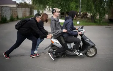 Тишина - превыше всего: в Черновицкой области ограничили движение мотоциклов и мопедов