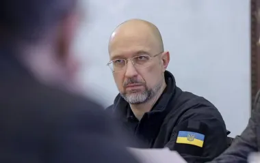 Чуємо про певні випадки: Шмигаль прокоментував проблеми з "бусифікацією" в Україні