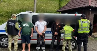 "Скорая помощь" для уклонистов: на Закарпатье пограничники задержали "путешественников" в карете