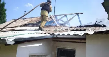 Росія вдарила по Дніпропетровщині: поранено двох людей, зруйновано будинки