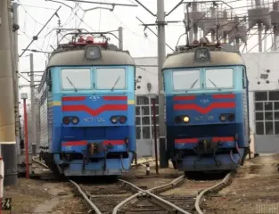 Росіяни влучили в електровоз на Дніпропетровщині: є загиблий