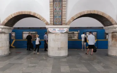 В метро Києва жінку побили за проросійські гасла: поліція розпочала перевірку