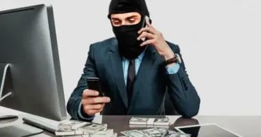 На Тернопільщині "працівник банку" вкрав у жінки майже 60 тис. грн