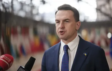 "Будет болезненно для россиян": в Польше отреагировали на новые нефтяные санкции ЕС