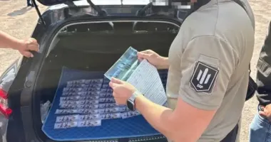 На Волыни задержан военнослужащий, который планировал торговать фиктивными документами для выезда за границу