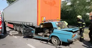 Смертельна ДТП у Запоріжжі: водій влетів під причіп вантажівки