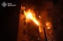 В Одессе в результате российской атаки вспыхнули четыре этажа многоквартирного дома (фото)