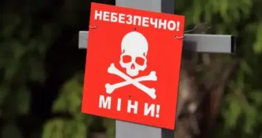 На Херсонщині троє волонтерів підірвалися на міні: що відомо про їхній стан