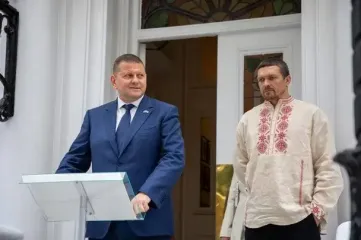 “Вона — для всіх нас”: Залужний привітав Усика з перемогою
