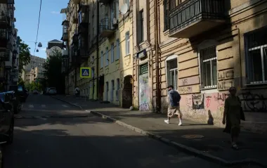 Мінус 25 років життя: вчений пояснив, як ракетні вибухи "старять" наші будинки