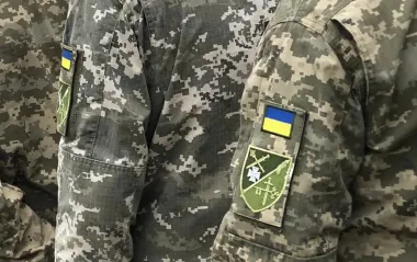 В Тернопольской области толпа заблокировала автомобиль ТЦК и СП