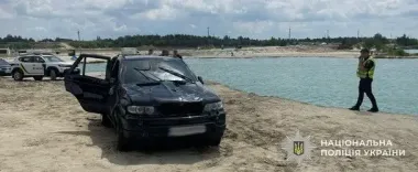 У Львівській області водій напідпитку втопив авто з людьми (фото)